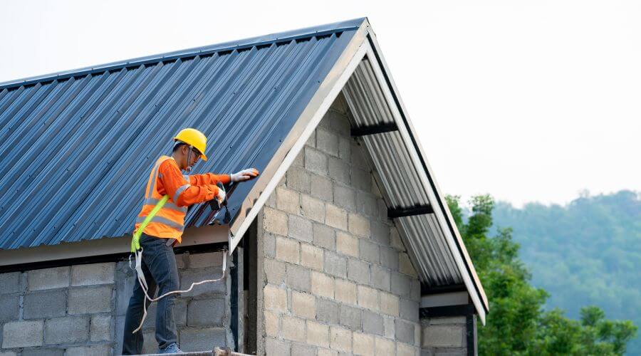 Professional residential roofers in Hurdland, MO